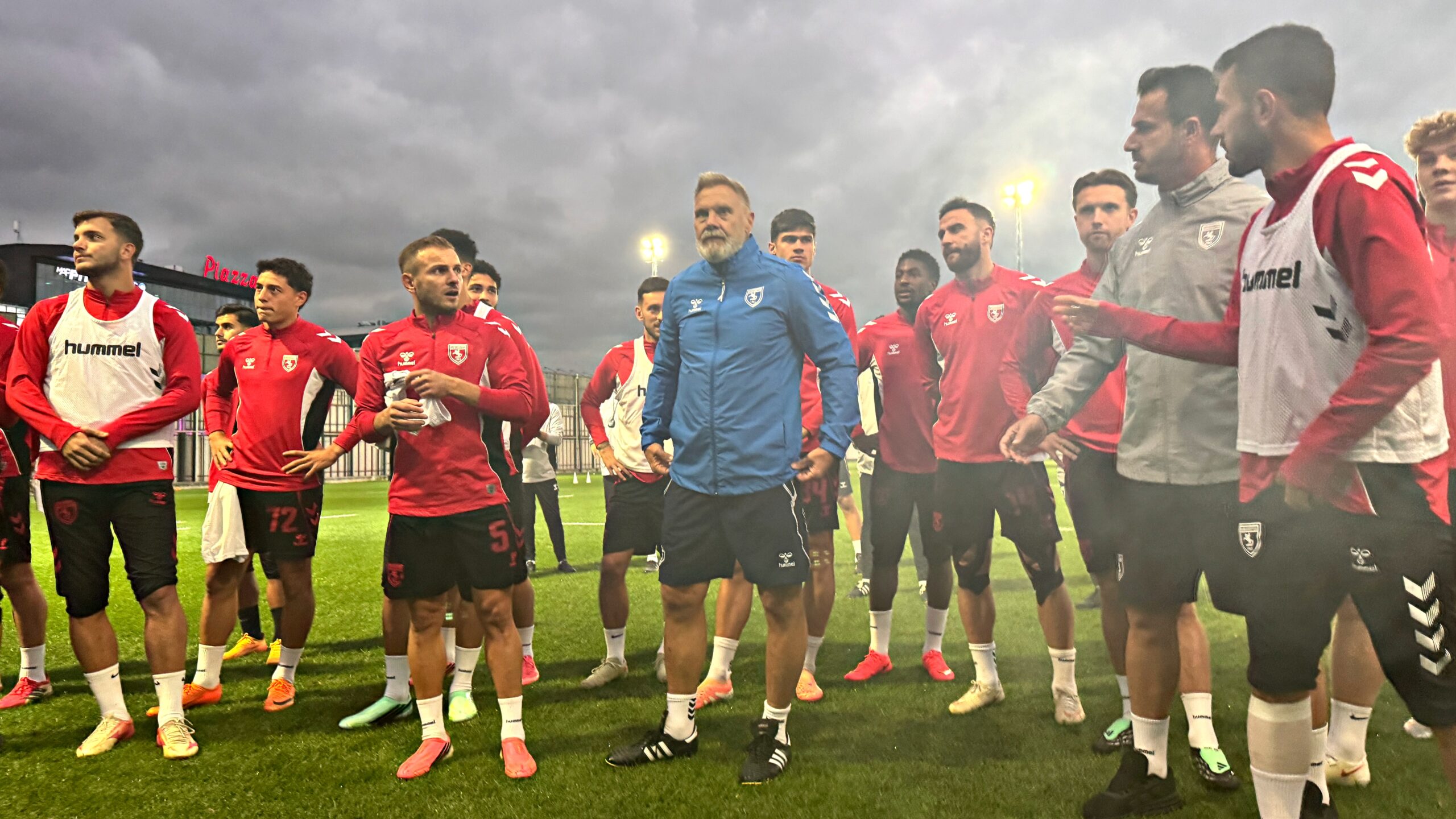 Samsunspor, Trabzonspor maçının hazırlıklarına taraftar desteği ile devam etti