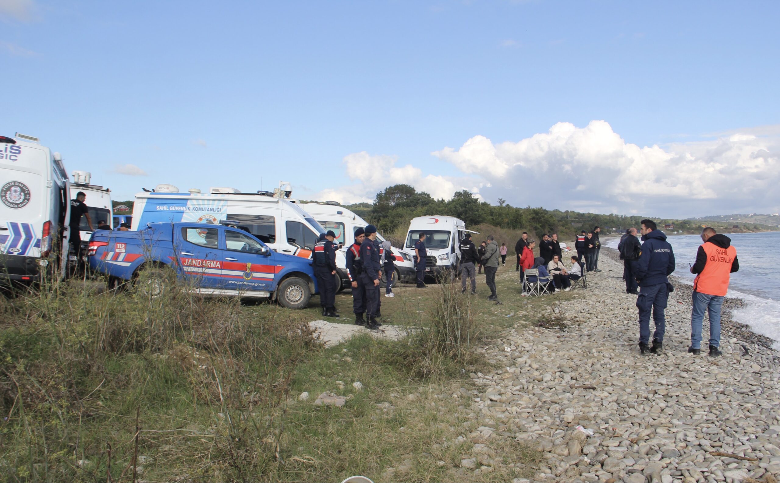 Sinop’ta teknenin alabora olması sonucu kaybolan polisi arama çalışması sürüyor