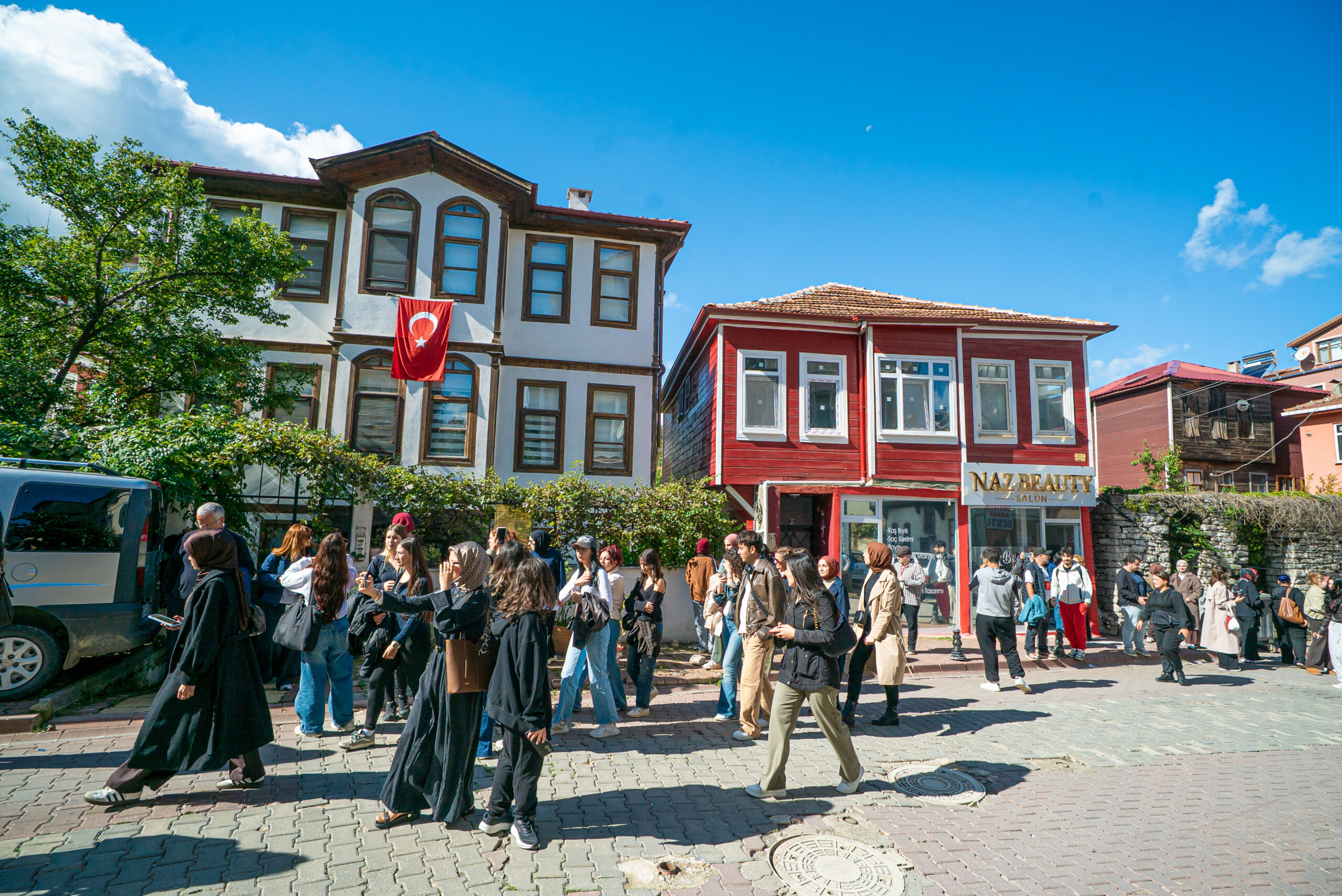 Tarihi sokaklarda Milli Mücadele izlerini fotoğrafladılar