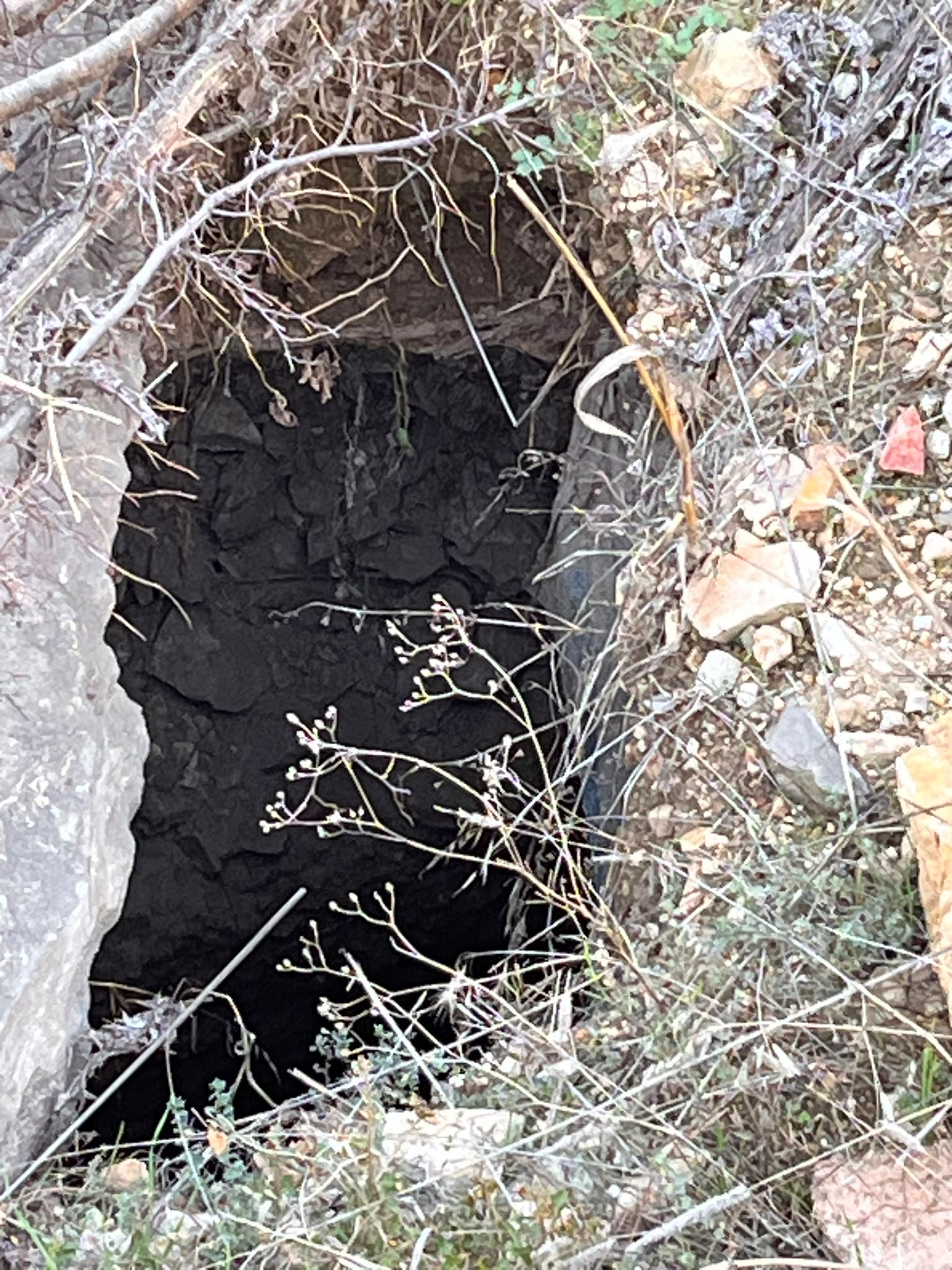 Tokat’ta kaçak kazı yapan 3 şüpheli suçüstü yakalandı