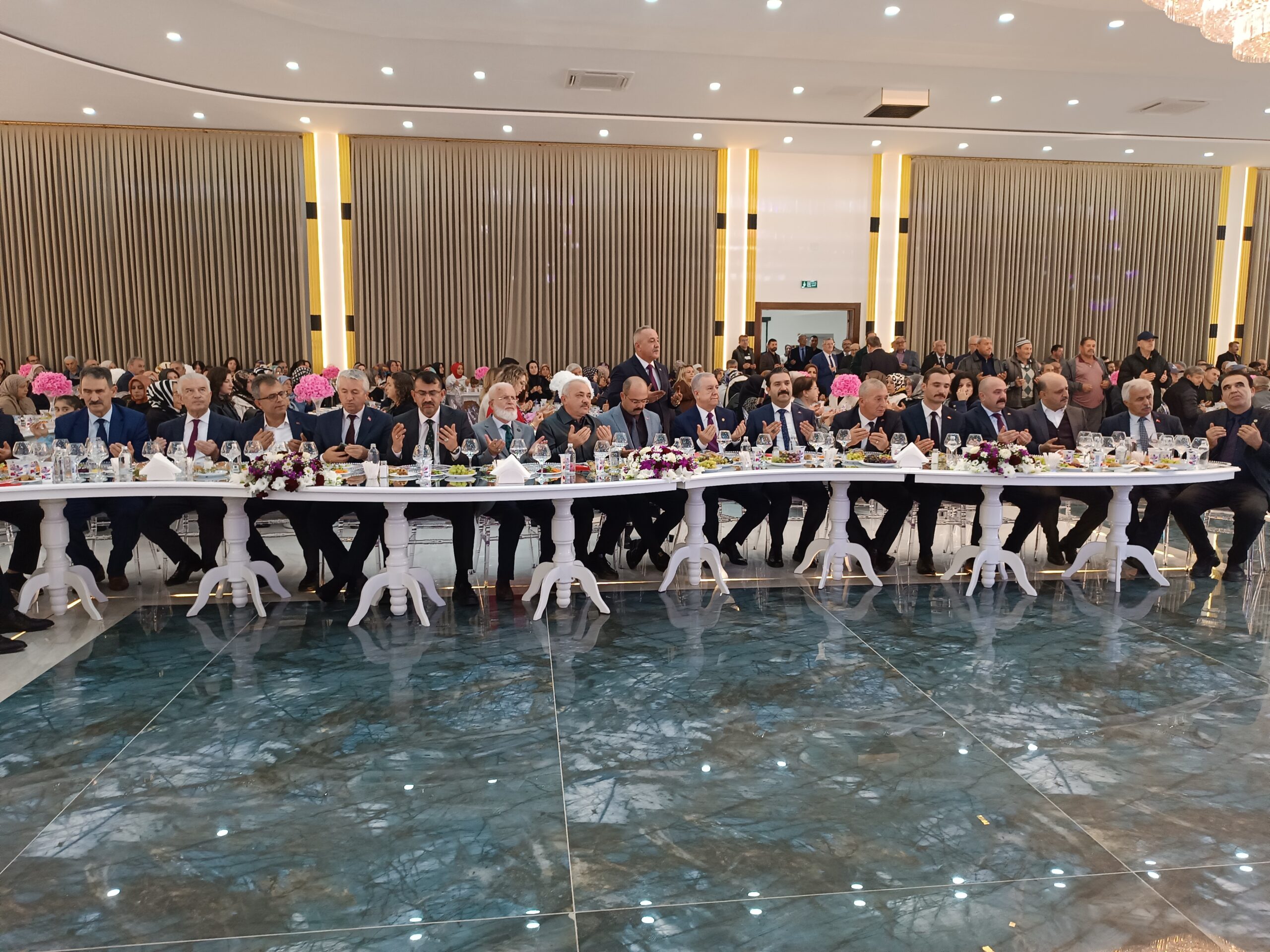 Tosya Belediyesi hizmetlerinin toplu açılış töreni yapıldı