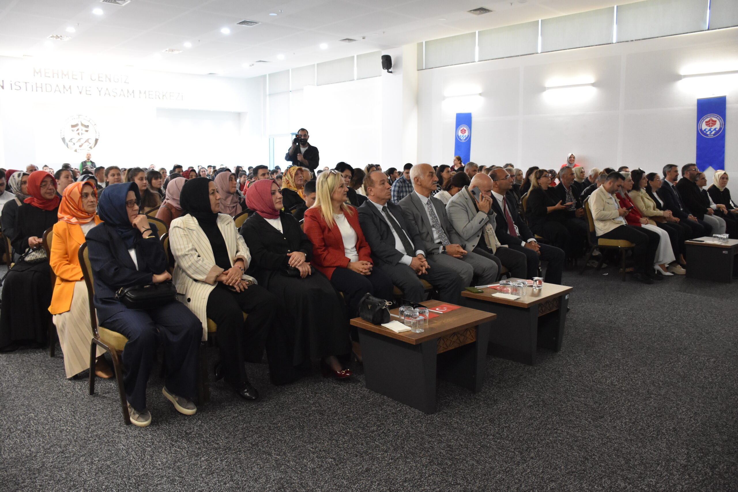 Trabzon’da özel gereksinimli öğrenciler Cumhuriyet coşkusunu baloyla yaşadı