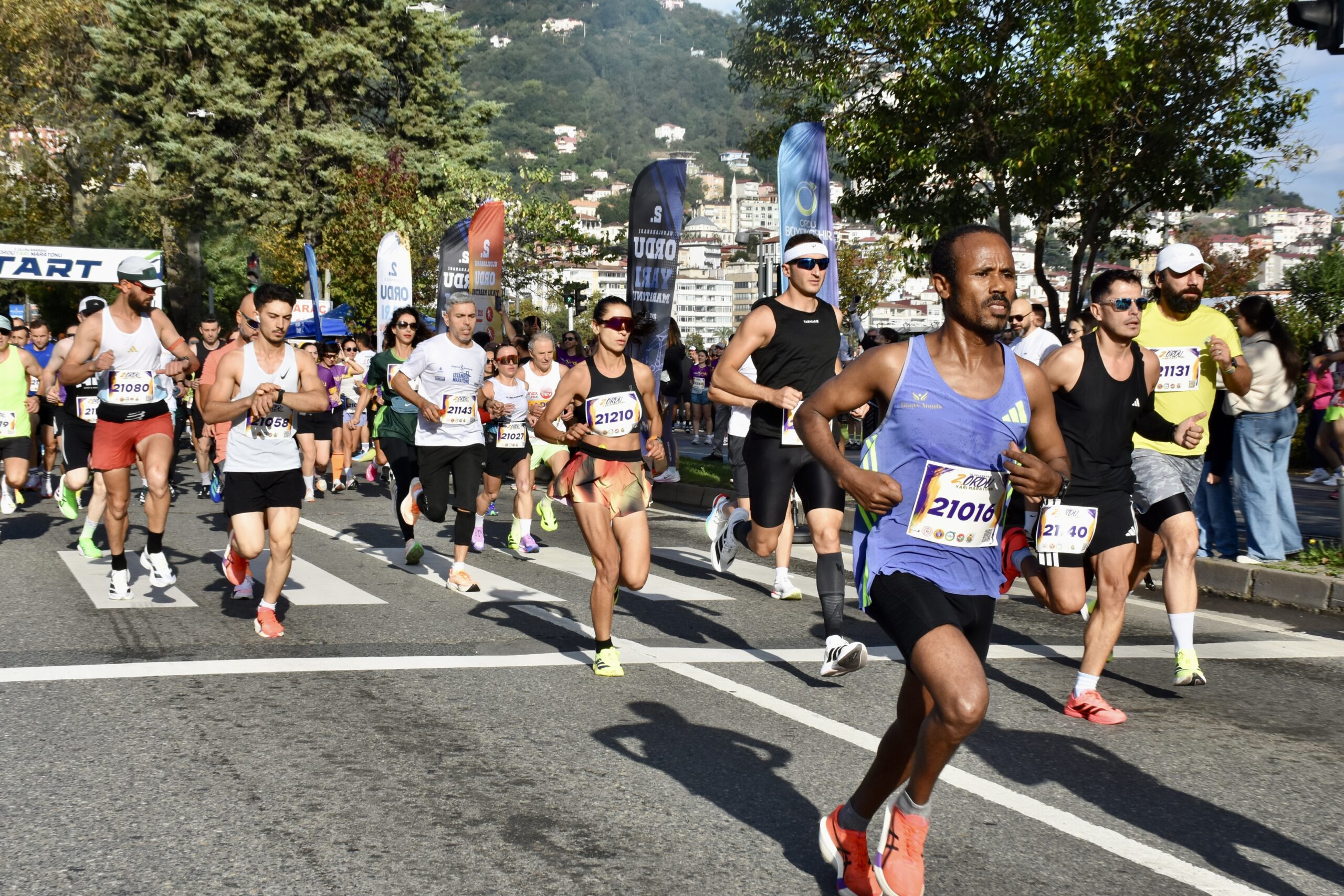 Uluslararası 2. Ordu Yarı Maratonu düzenlendi