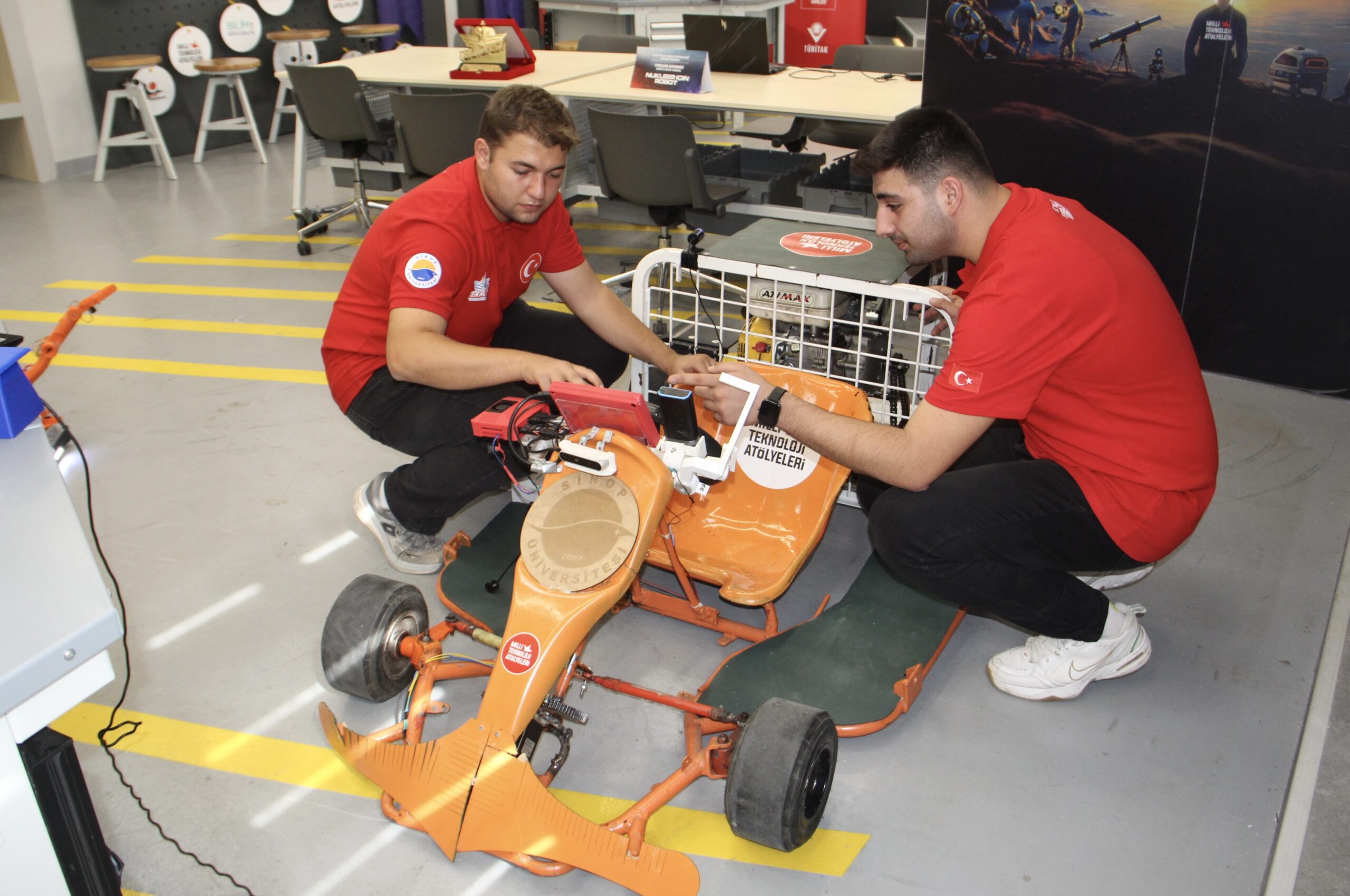 Üniversite öğrencileri nükleer tesislerde kullanılabilecek robot araçlar tasarladı