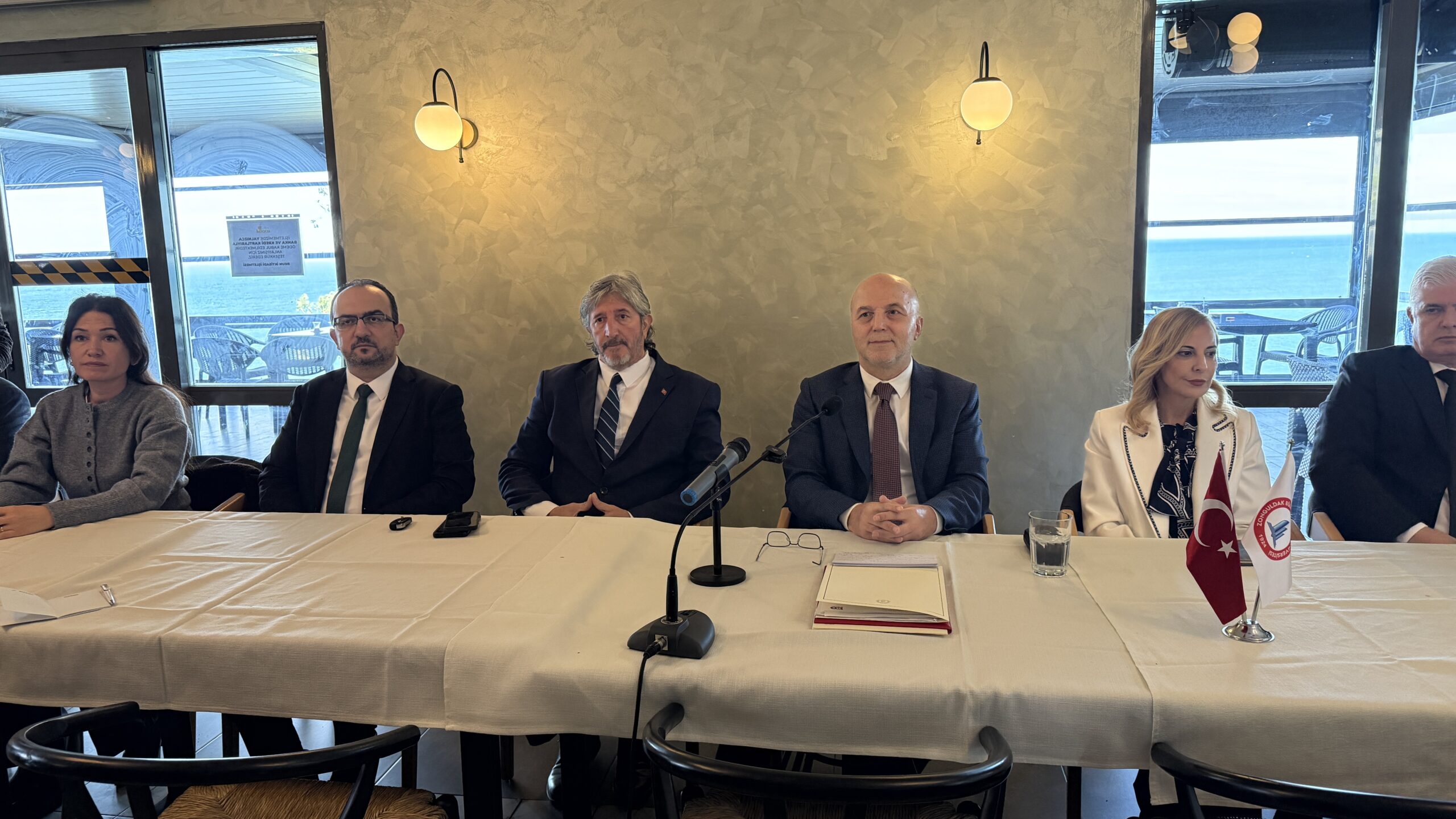 Zonguldak Bülent Ecevit Üniversitesi Rektörü Ulusoy, basın mensuplarıyla bir araya geldi