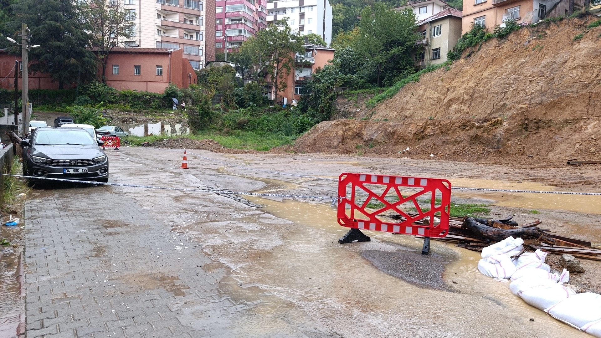 Zonguldak’ta sağanak nedeniyle heyelanlar meydana geldi
